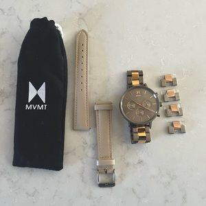 MVMT watch with extra strap